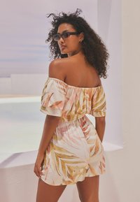 Next OFF SHOULDER TALL  REGULAR FIT - Lühikeste varrukatega bodi - cream botanical