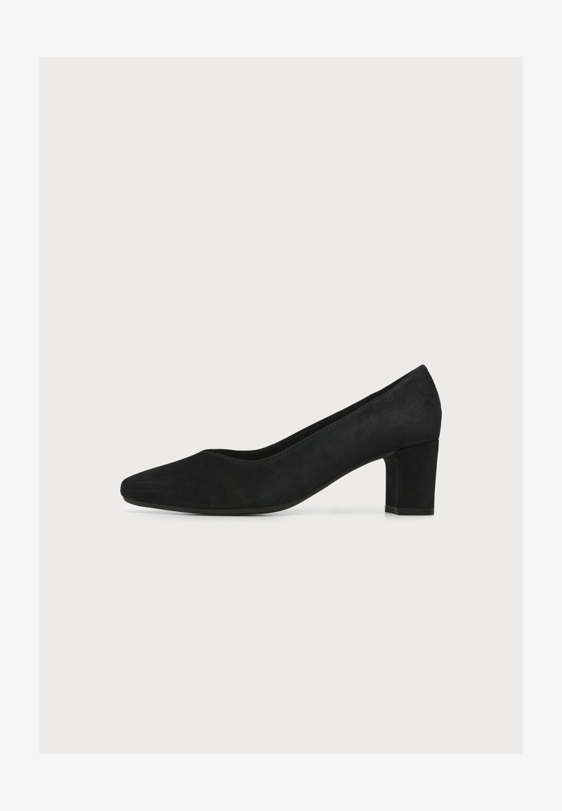 Escarpin femme en daim noir à talon bloc bas, sur un fond clair uni, vue de profil montrant un bout arrondi et un dos fermé.