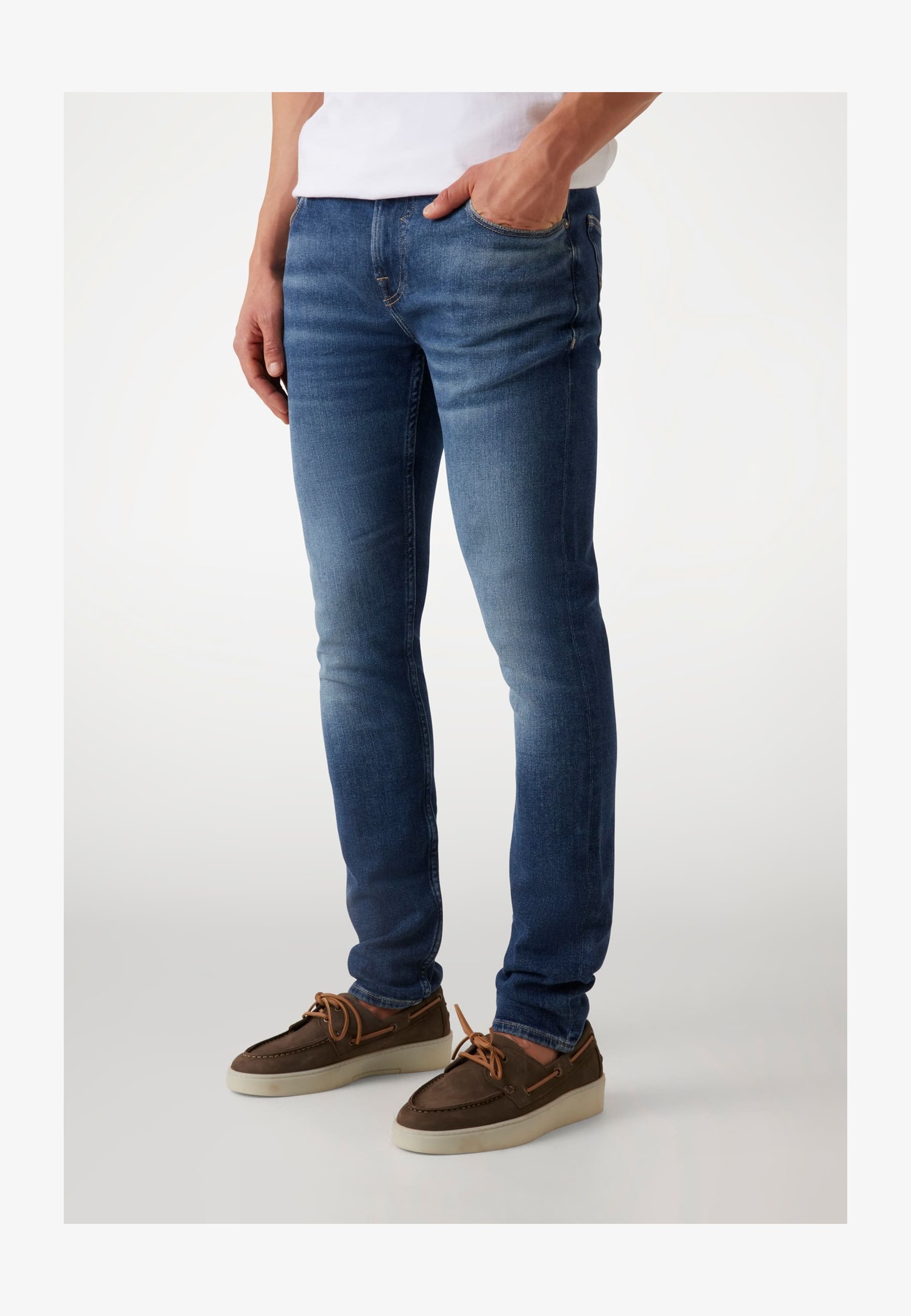 Guess Jeans Uomo Skinny Fit - 5 Tasche, Cotone Stretch, Blu Sportivo Invernale, Chiusura Con Cerniera