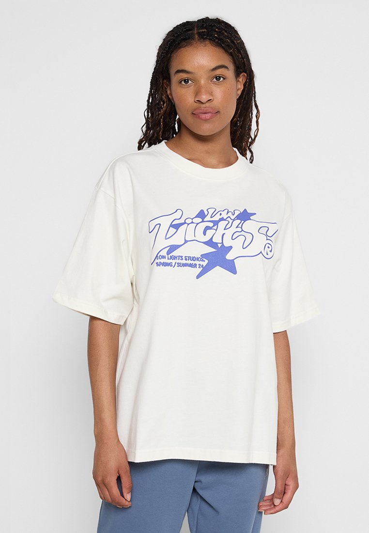 LOW LIGHTS STUDIOS® T-shirt print beige