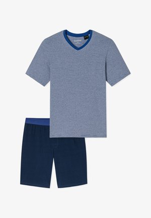 Kortærmet blå- og hvidstribet V-hals skjorte i tyndt stof kombineret med ensfarvede mørkeblå shorts med elastisk talje.