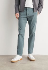 HUGO DAVID - Hlače chino - dark green