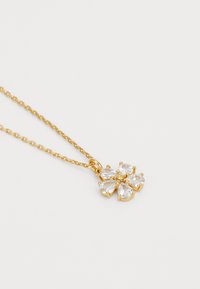 Guldtonad halsband med en blommig hänge som har fyra droppformade klara kristaller och en central ädelsten, på en fin kedja.