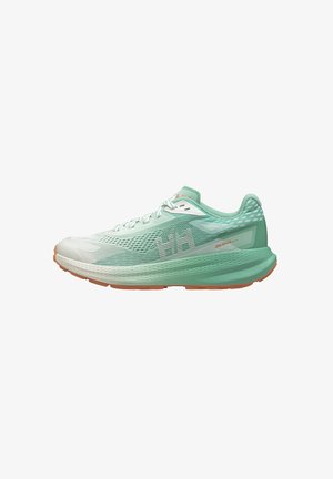Helle mintgrüne Laufschuhe mit einem atmungsaktiven Mesh-Obermaterial, strukturierten Akzenten, weißer Markenkennzeichnung und einer tanfarbenen Gummisohle für Traktion.