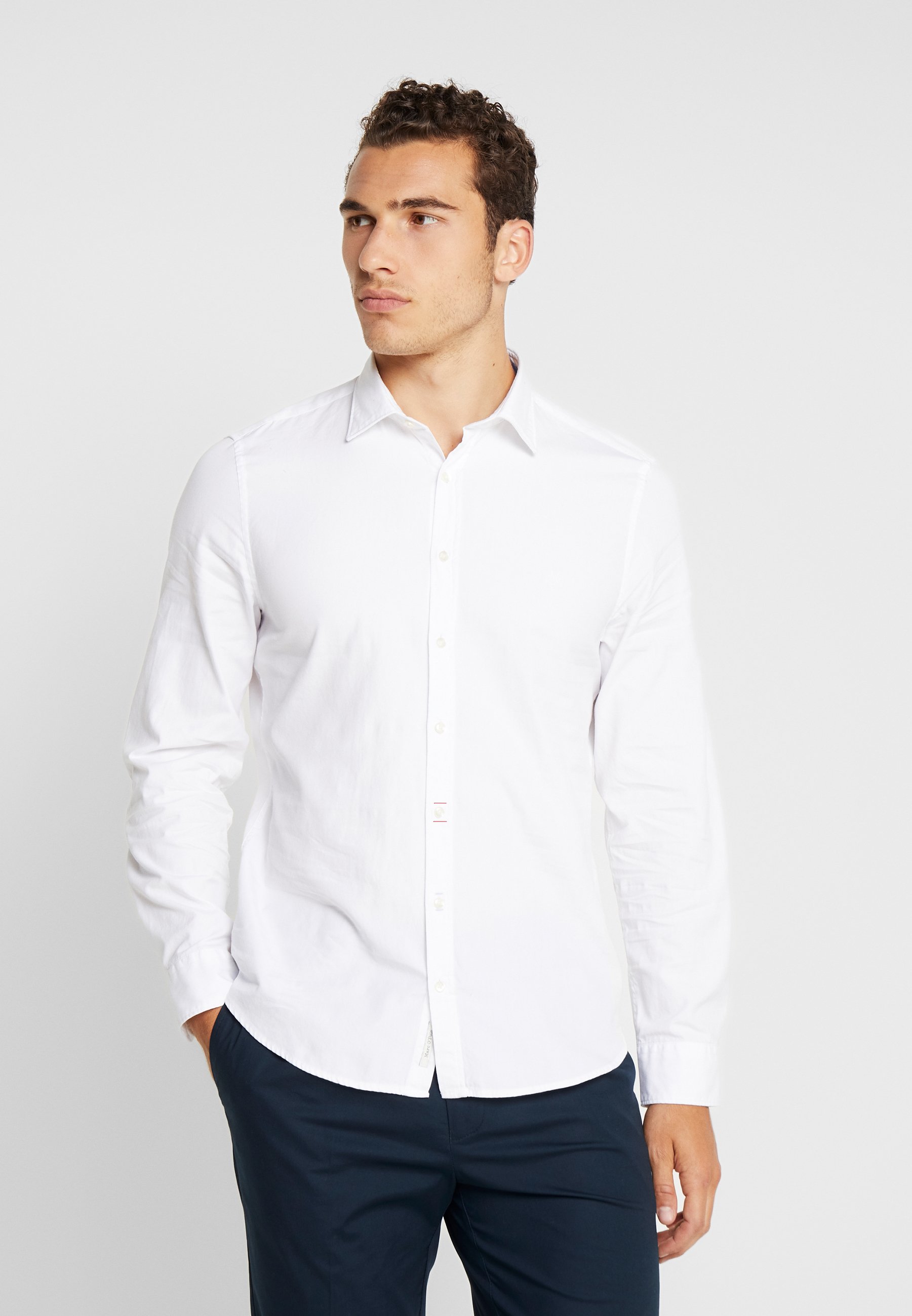 Marc O'Polo FINE BEDFORD GARMENT DYED Skjorte white Marc O'Polo FINE BEDFORD GARMENT DYED Skjorte white