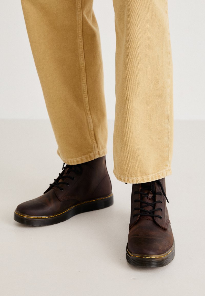HUGO Kyron – Stivali Desert Chukka In Camoscio Uomo (Marrone Legno, Taglia 39.5 EU)