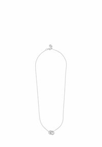 Silverfärgad halskedja med en delikat kedja, som har två sammanflätade runt pendlar i mitten. Slät, glänsande yta genomgående.