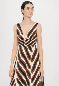 Diane von Furstenberg VIVIENNE DRESS Maxi-jurk brown/bruin