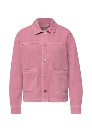 Veste décontractée rose avec col, manches longues, boutons-pression métalliques sur le devant, et deux poches plaquées à l'avant.