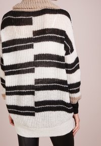 Patrizia Pepe Neule - black