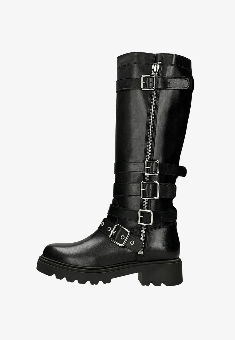 Zwart leren laarzen tot aan de knie met meerdere verstelbare riemen en metalen gespen; dikke rubberen zool met een gestructureerd antislippatroon.
