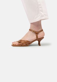 Alura VERONICA - Sandale - brown