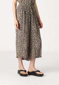 ONLY - ONLCIKKA CULOTTE PANTS  - Broek - pumice stone Miniatuurafbeelding 1