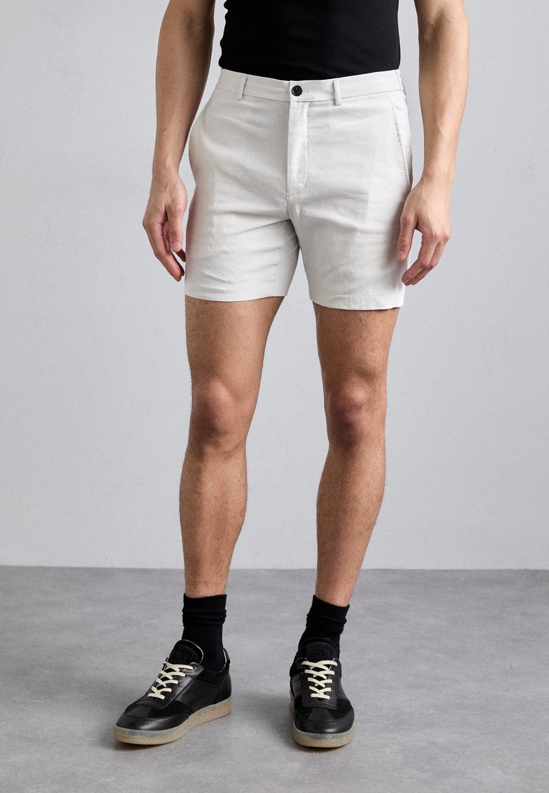 Theory CURTIS  - Shortsit - sand