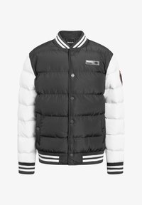 Seleccionado, black white