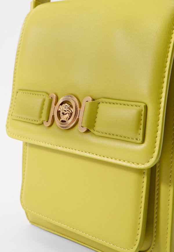 VERTICAL MESSENGER  - Cross body bag - gold4