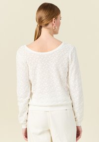 BONOBO Jeans MIT LANGEN ÄRMELN DURCHBROCHEN - Strickjacke - ecru