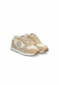 Beige Sneaker mit einem Obermaterial aus Wildleder und Mesh, ausgestattet mit einem runden Logo, flachen Schnürsenkeln und einer gemusterten Zunge. Gummisohle mit strukturiertem Profil.