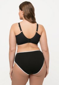 Ulla Popken Podprsenka s kosticemi - black