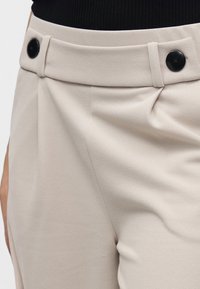 JDY GEGGO NEW - Stoffhose - chateau gray
