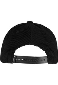 Schwarz Cord-Herz ist mit einer gerippten Textur und einem Snapback-Verschluss ausgestattet. Die Unterseite zeigt ein glattes, verstellbares Kunststoffband.