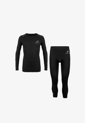 Schwarzes Thermo-Basisschicht-Set mit langarm Top und Leggings. Das Material ist dehnbar und hat eine glatte Textur. Markenlogo auf beiden Teilen.