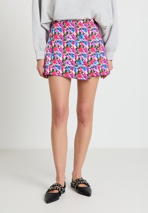 FIORI - Short - var ultrablack