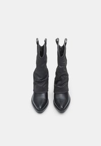 Bata Kovboju/motociklistu tipa puszābaki - nero