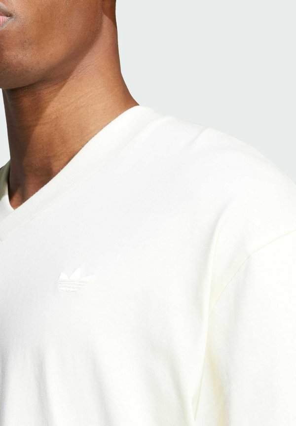 FRONT 3-STRIPES - Basic T-shirt4