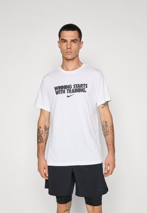TEE WINNING - Športne majice - white/black