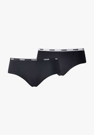 Ensemble de slips en coton noir, avec une texture lisse et des tailles élastiques. Un slip a une taille blanche avec le logo "PUMA", l'autre est entièrement noir.