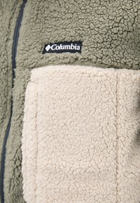 Columbia MOUNTAINSIDE™  khaki