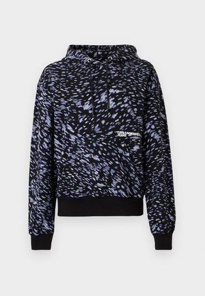 Sudadera negra con un patrón de salpicaduras azules, capucha ajustable y bolsillo frontal. Presenta puños y dobladillo acanalados, con el logo en la parte frontal.
