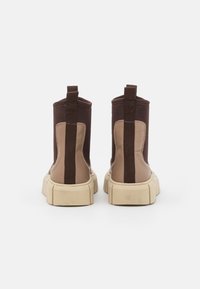 Bisgaard Botas de tornozelo com plataforma - tortora