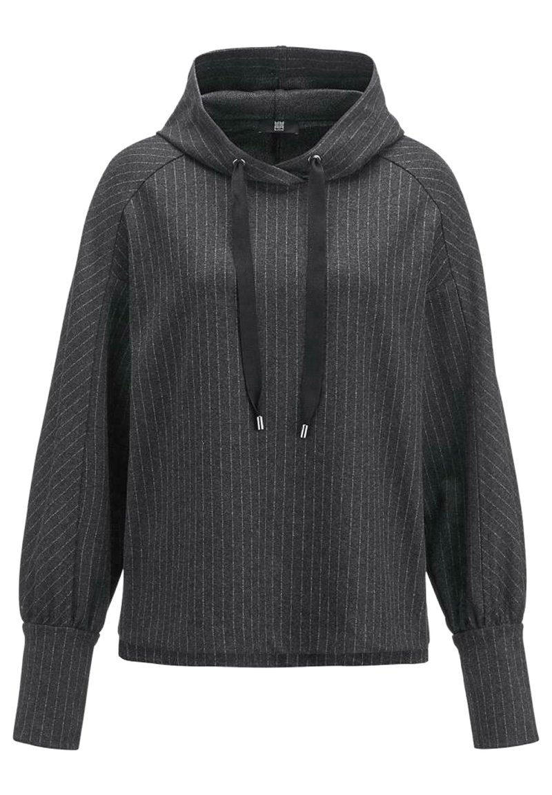 Szary, paskowany hoodie z regulowanym dekoltem, luźny krój i długie, lekko bufiaste rękawy. Wykonany z miękkiego, teksturowanego materiału.