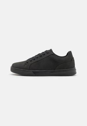 Sneakers - black