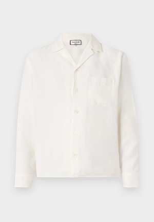 Camicia bianca a maniche corte in tessuto leggero. Presenta un colletto a punte, chiusura con bottoni e una tasca sul petto. Texture liscia, design casual.