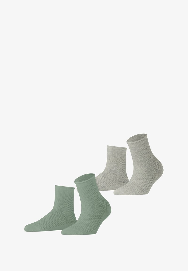 Vier Socken: zwei grüne, zwei graue. Die grünen Socken besitzen ein texturiertes Muster; die grauen Socken sind glatt mit einem dezenten Muster. Beide sind knöchelhoch.