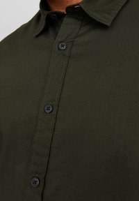 Jack & Jones JJEGINGHAM SHIRT - Majica - rosin