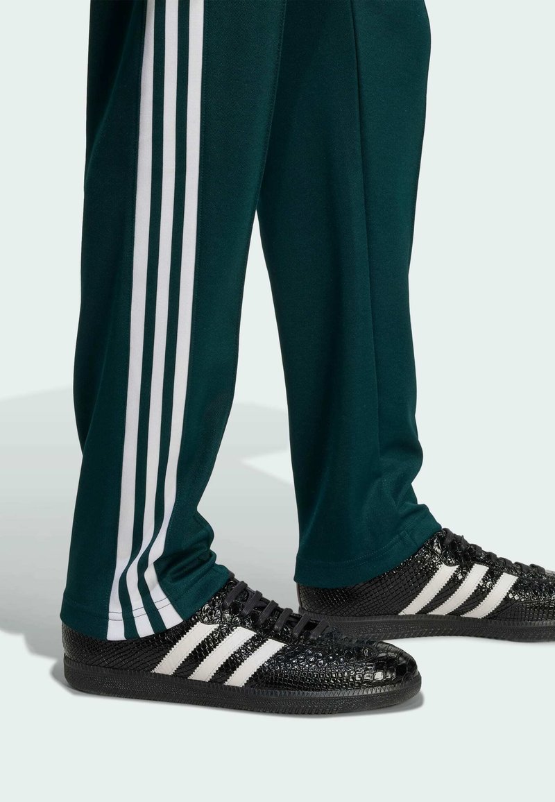 adidas Originals CLASSIC TP Pantalones deportivos aurora ivy