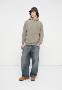 Redefined Rebel JAGGER BOXY FIT - Jersey con capucha - mourning dove