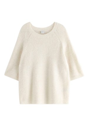 Kremowy sweter dzianinowy z szerokim okrągłym dekoltem, krótkimi rękawami i luźnym krojem. Całość o fakturze prążkowanej.