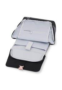 Svart messenger-väska med grått innervärde, med en zip-beredd ficka, justerbar rem och ett rosa spänne. Öppen vy.