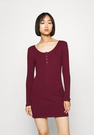 Pieces Petite PCKITTI DRESS - Φόρεμα-πουλόβερ - tawny port