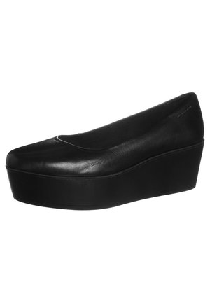 Zwarte leren platformschoen met sleehak, gesloten neus en lage zijkanten, met een dikke zool en minimale decoratieve details.