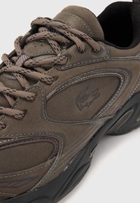 Lacoste STORM - Tenisice - dark brown