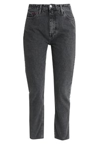 Černé džíny s vysokým pasem vyrobené z denimu s rovnými nohavicemi. Mezi vlastnosti patří přední kapsy a zapínání na knoflíky. Texturovaný povrch.