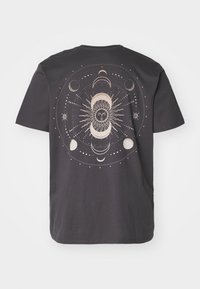 Jack & Jones JOROMBRE TEE CREW NECK - Tricou cu imprimeu - periscope