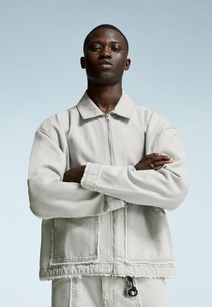 Bershka Denimová bunda - grey