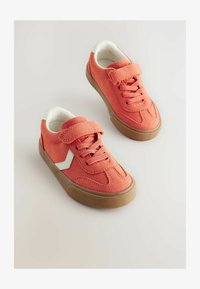 Unausgewählt, mottled red